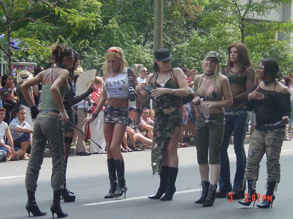 gayparade44.jpg