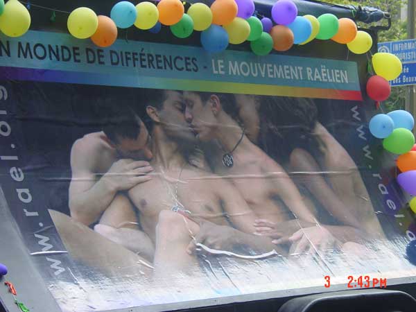 406608ce_gayparade36.jpg