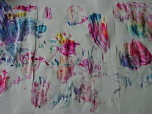 c0548528_fingerpainting3.jpg